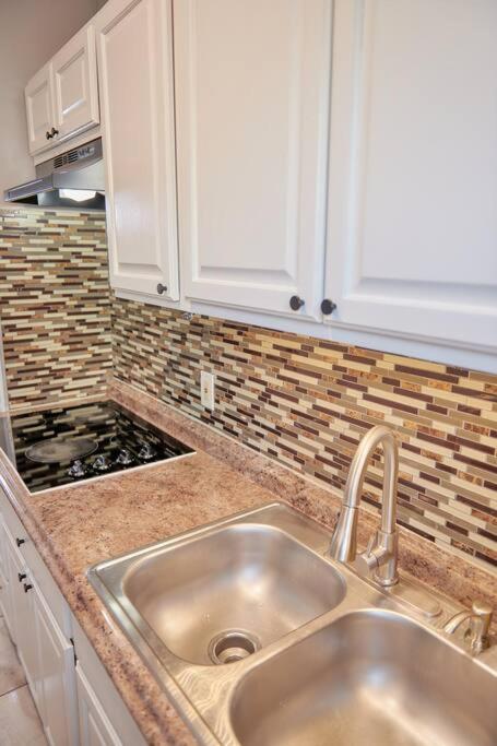 Cozy Apartment 1St 10Min Walk Downtown And City View Providence Exterior foto